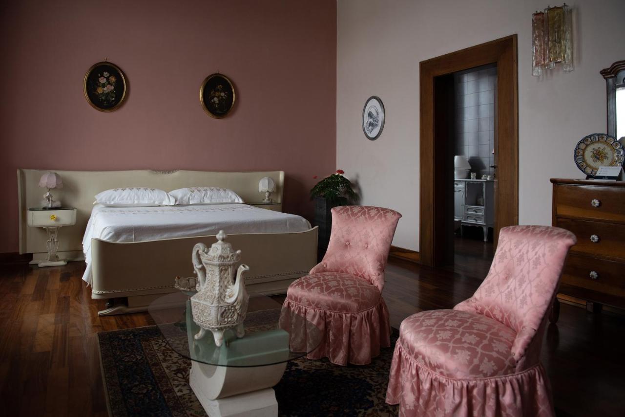 Palazzo Bed And Breakfast Calvisano ภายนอก รูปภาพ