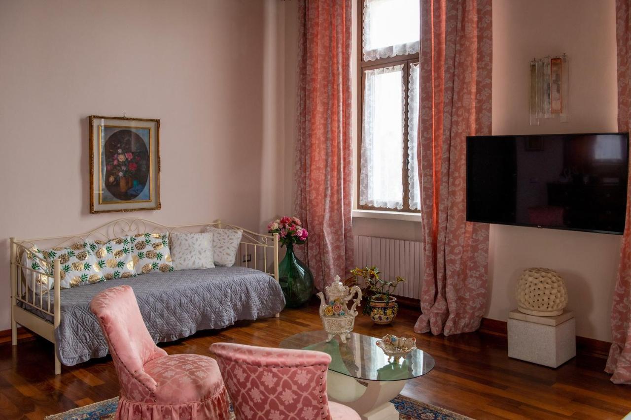 Palazzo Bed And Breakfast Calvisano ภายนอก รูปภาพ